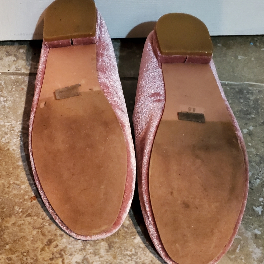 Shoes - Picture 3 of 4